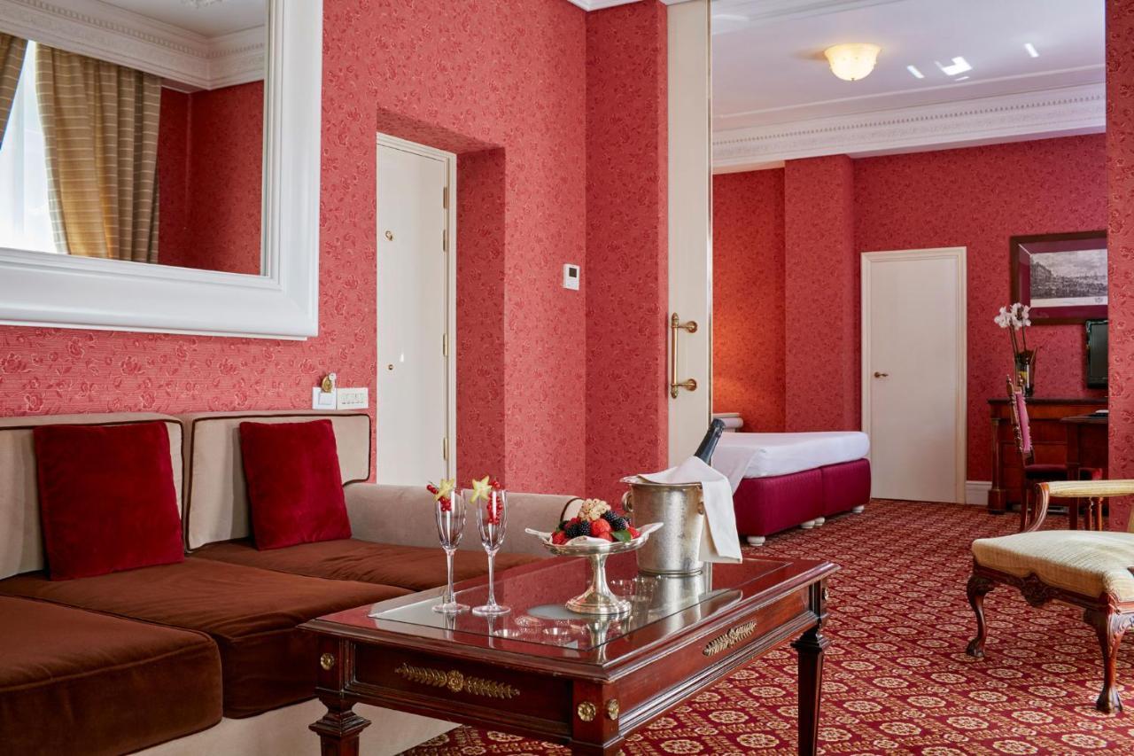 Hotel Regency - Small Luxury Hotels Of The World Флоренція Екстер'єр фото